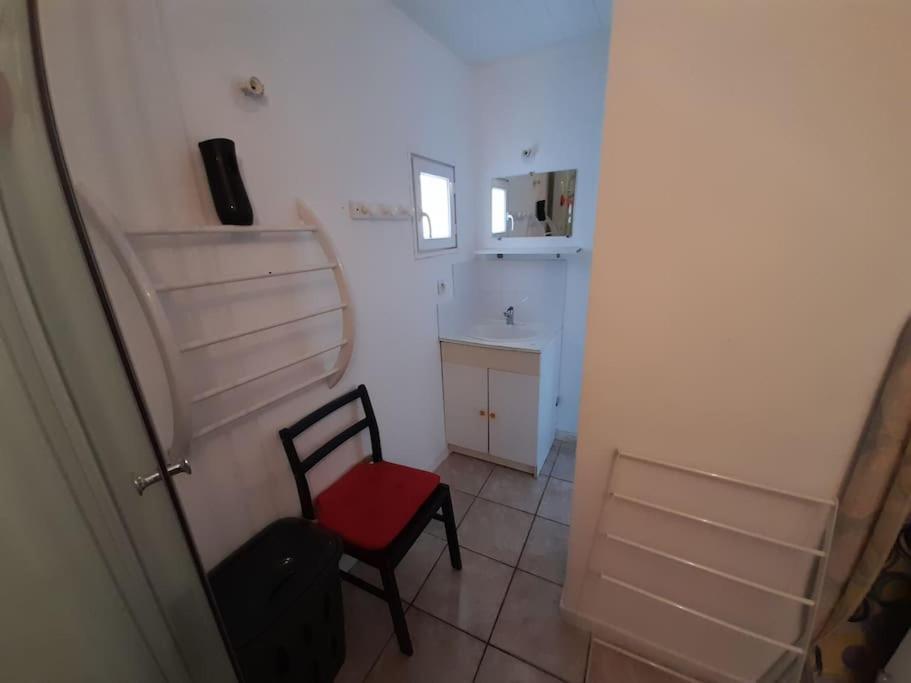 Maisonnee Avec Une Chambre Saint-Michel-en-l'Herm Екстериор снимка